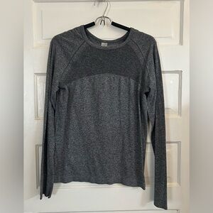 NWOT Lorna Jane Charcoal Seamless Performance Top, size L